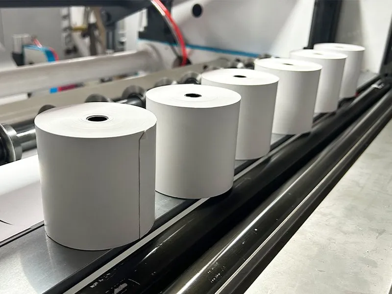 Rollos térmicos recién fabricados